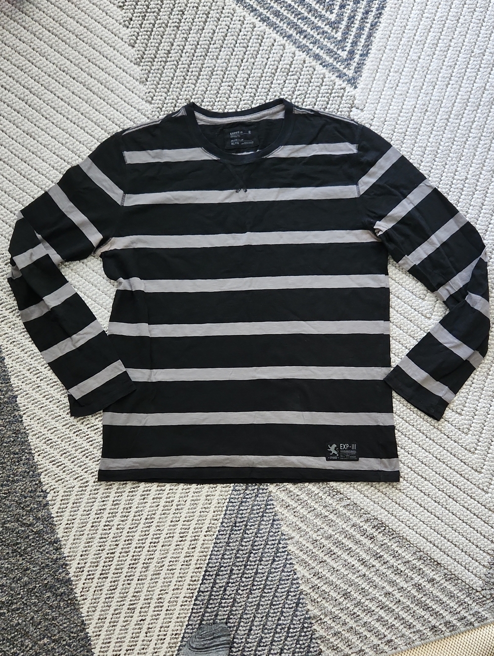 Express Men's Black and Gray Horizontal Stripe Long Sleeve Tee